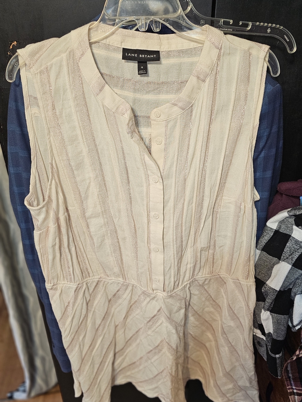 ❤️EUC Lane Bryant Cream Striped Sleeveless Button-Front Top